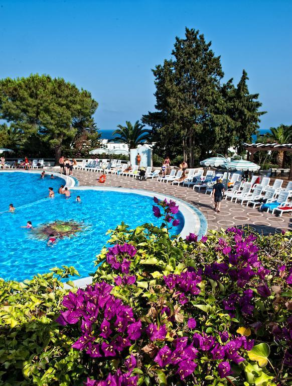 Hotel Villaggio Club Altalia Residence Brancaleone Екстер'єр фото
