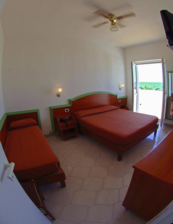 Hotel Villaggio Club Altalia Residence Brancaleone Номер фото